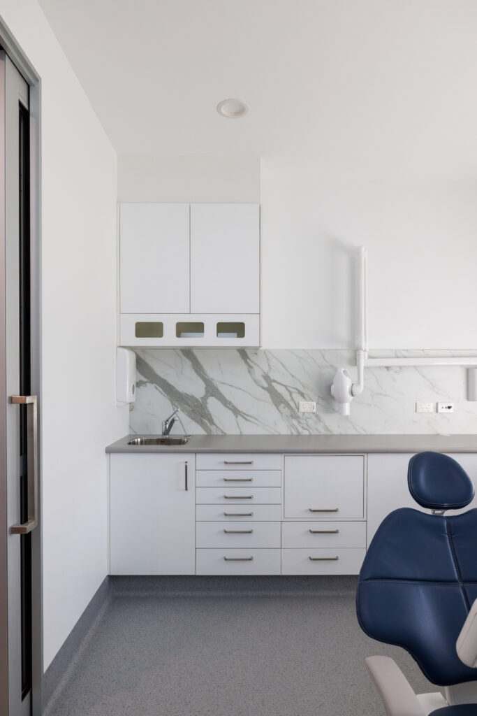 queensland periodontal specialist dental room plumbing fit out done by crew plumbing